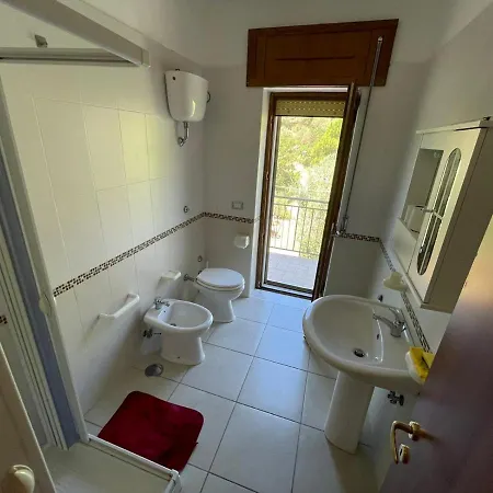 Del Capitano Daire Montecorice